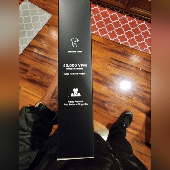 Aquasonic Black Series Ultra Whitening Electric Toothbrush - Picture 3 of 3